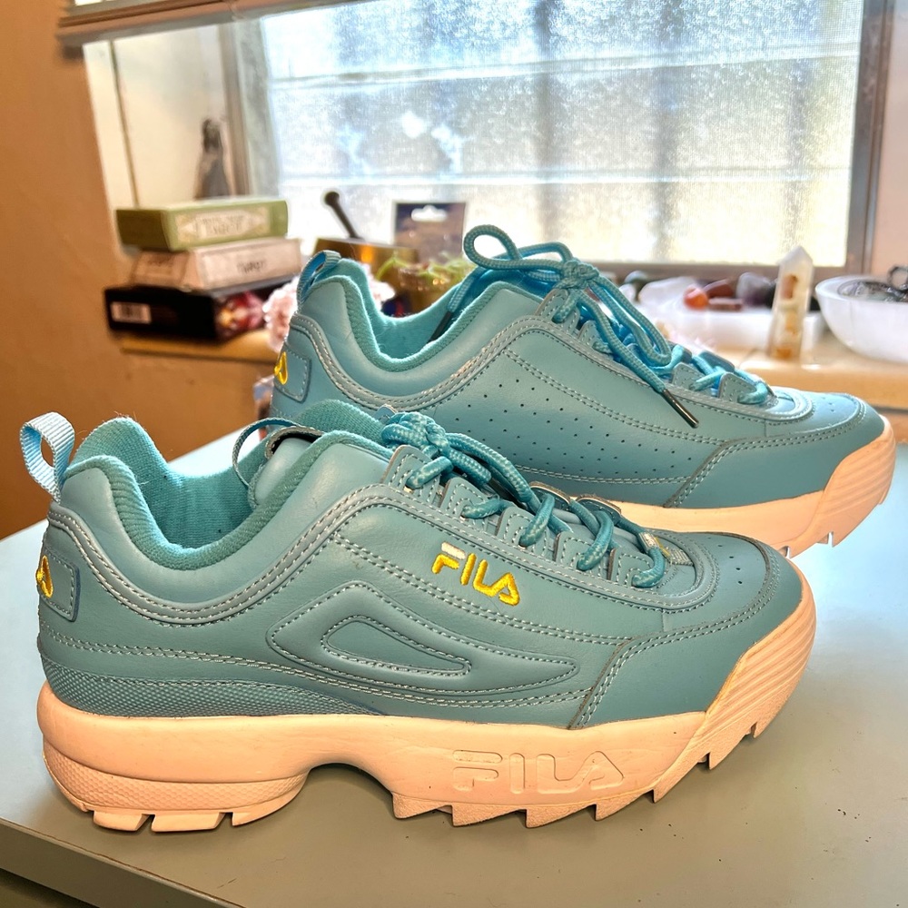 🧿WORN ONCE🧿Fila Women’s Disrupter 2 Premium / Size 8.5